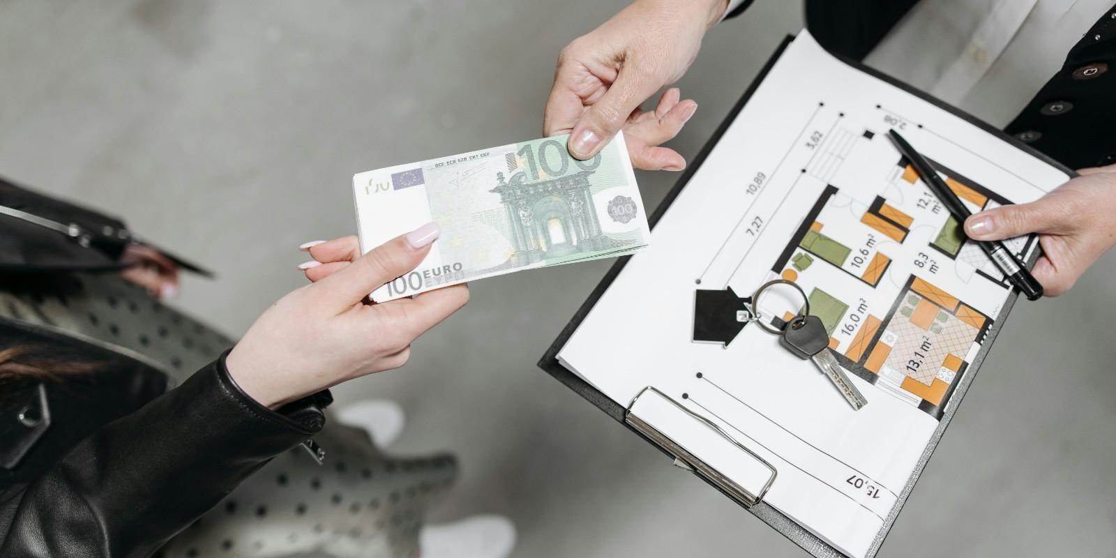 Ahorros para una Casa en Pamplona: ¿Por Qué son Tan Importantes?