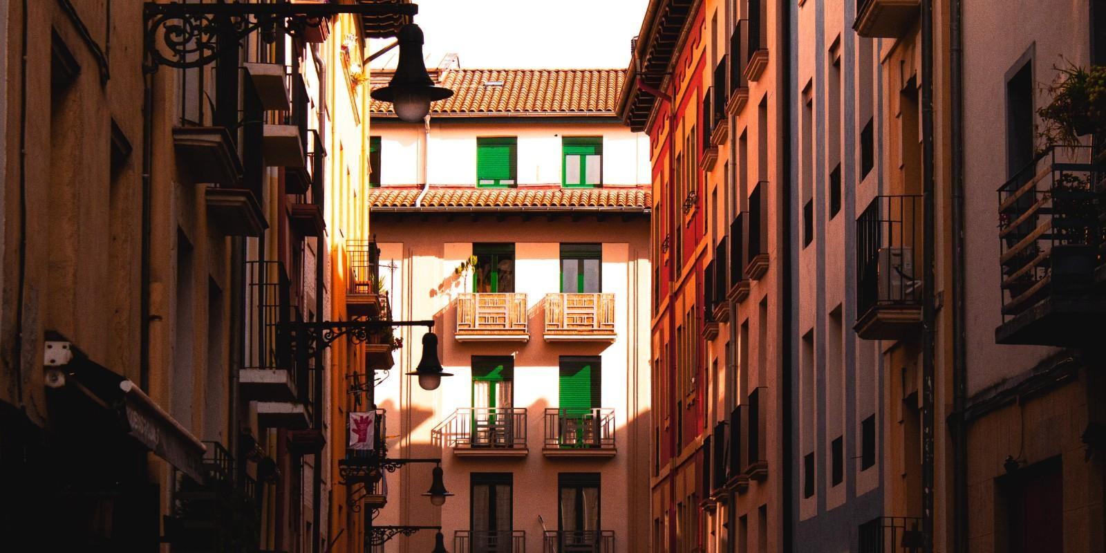 Cuándo Vender un Piso Rápido en Pamplona: Estrategia para Saber si es el Momento Oportuno