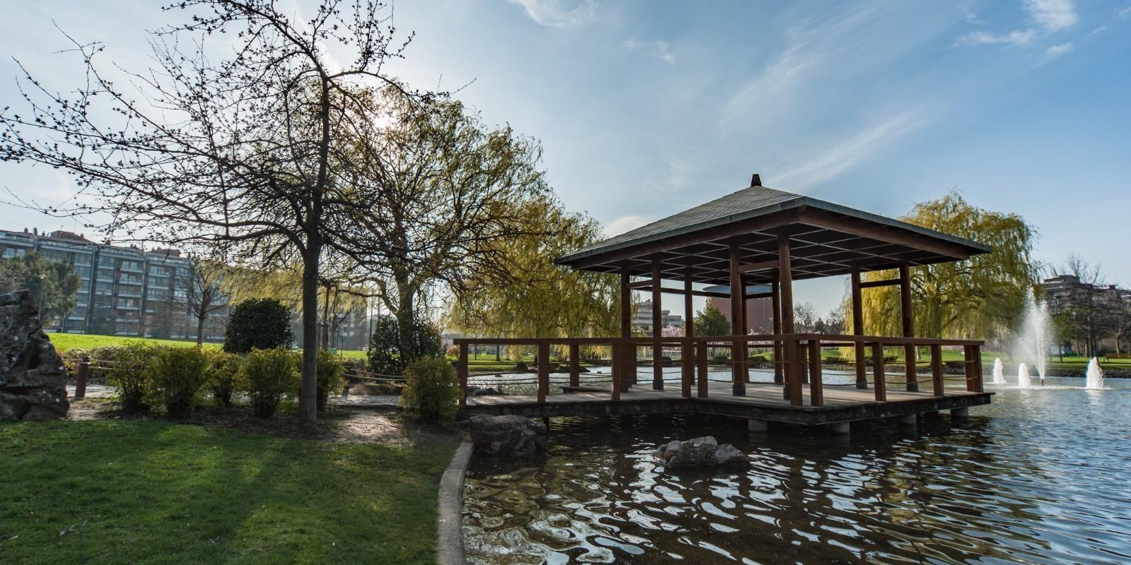 Parque Yamaguchi: Un Oasis Cultural en Pamplona