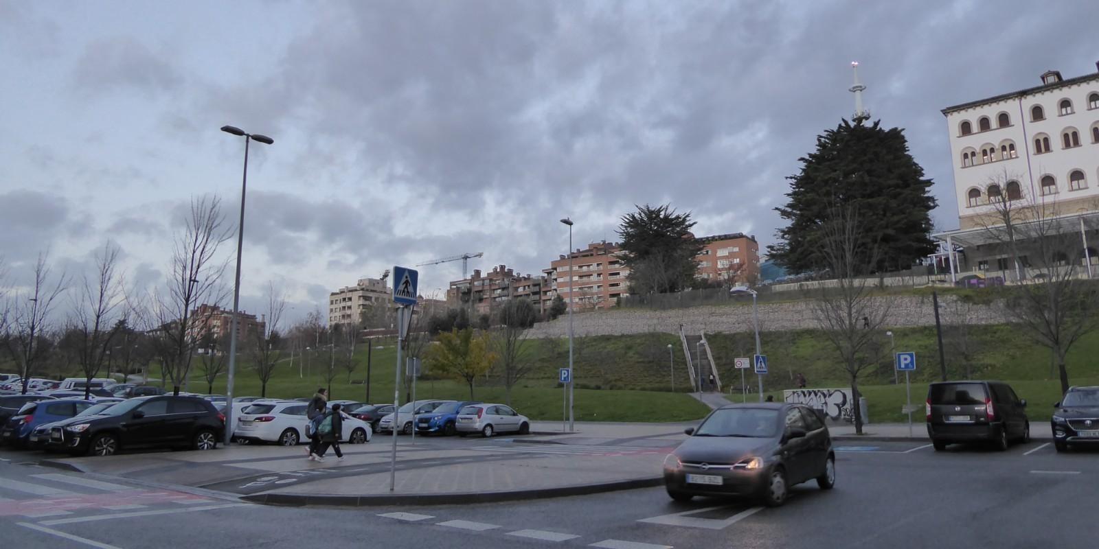 Vender un piso con cargas: guía práctica para hacerlo en Pamplona