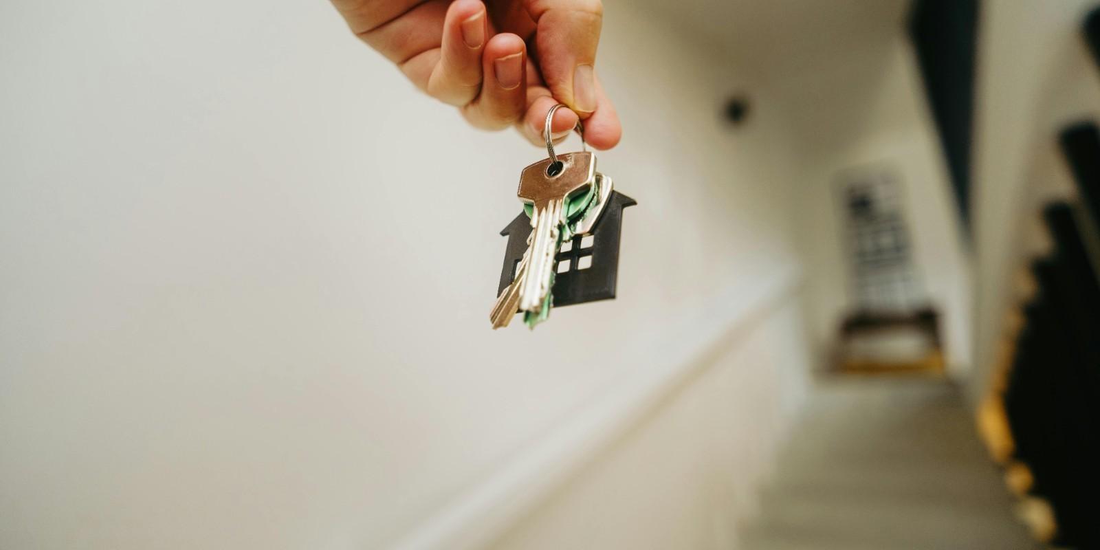 Cargas inmobiliarias en Pamplona: Lo que debes saber antes de vender tu vivienda
