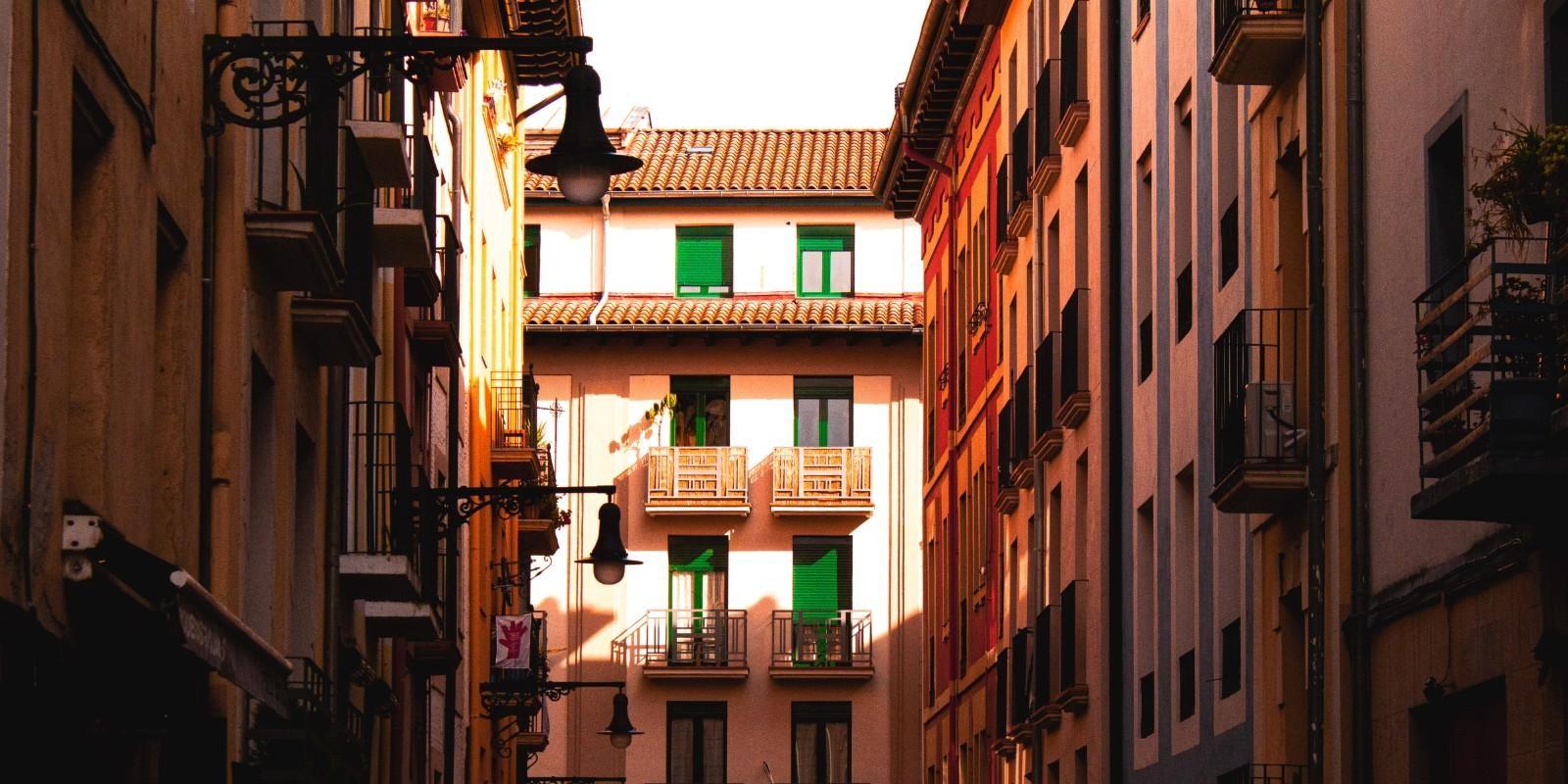 Cómo vender una casa heredada en Pamplona sin conflictos entre herederos