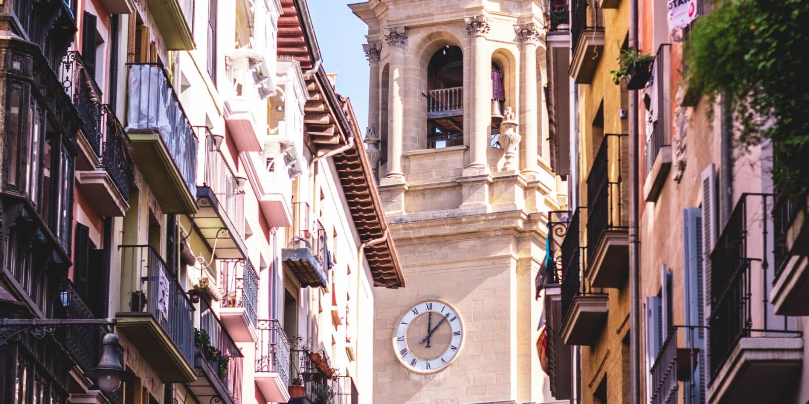 Problemas al vender piso como particular en Pamplona: cuidado con las ofertas en efectivo