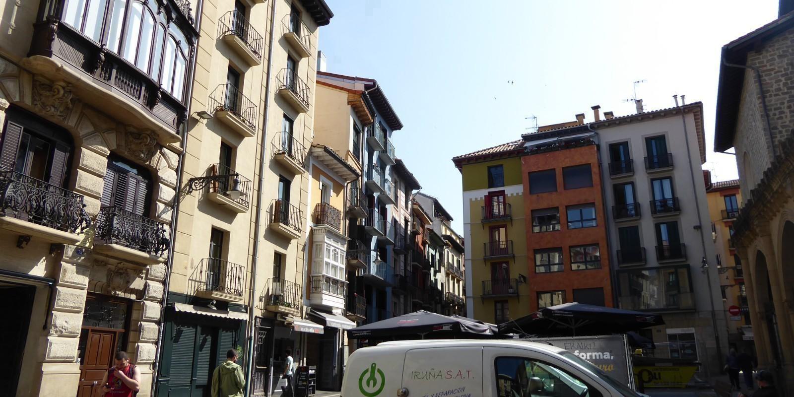 Como afecta la nueva regulacion de zonas tensionadas a los propietarios de pisos en alquiler en Pamplona